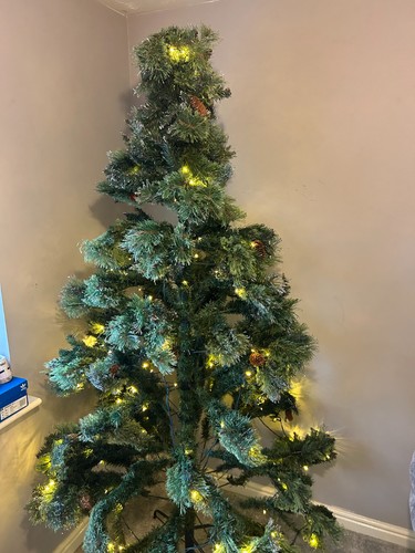 7ft pre lit christmas - tree, in