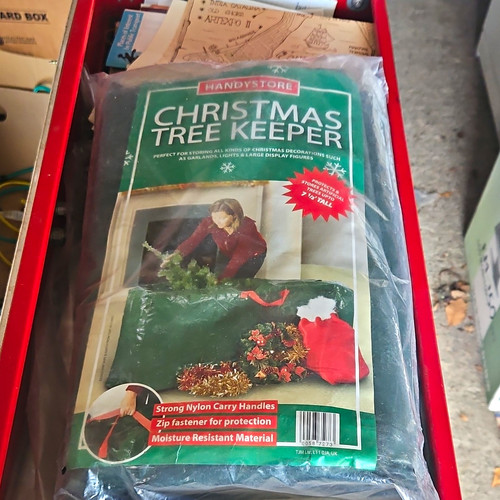 Handy store christmas tree - store,